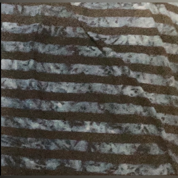 Preowned Departed Los Angeles V Neck Retro Style. - Picture 4 of 7